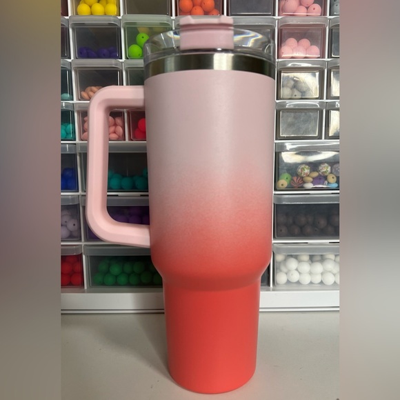 Stanley OG 40 Oz Coral Ombre - Picture 3 of 7